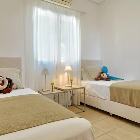 Holiday home Tagoo Beach House