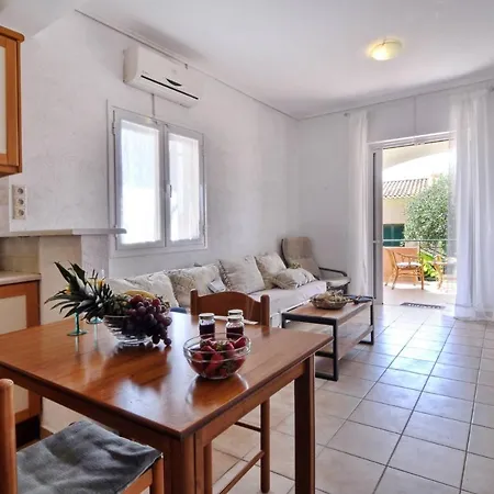 Holiday home Tagoo Beach House